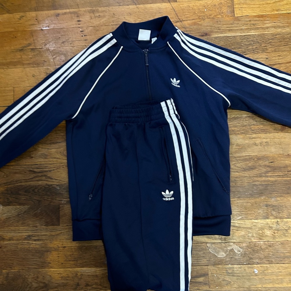 adiddas track suit Woman